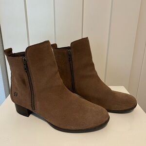 Børn Women’s Brown Suede Ankle Boots